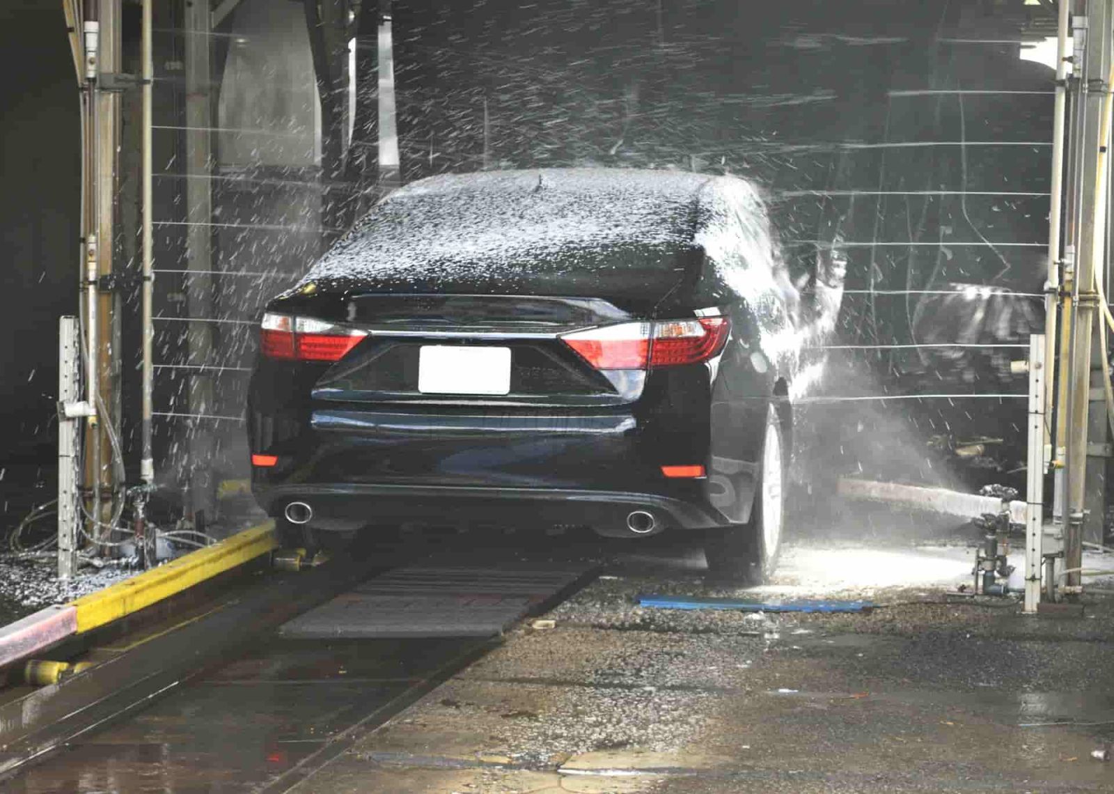 Cuci Motor & Mobil ADI: Bersihkan Kendaraan, Nikmati Kebersihan di Jeruklegi Wetan